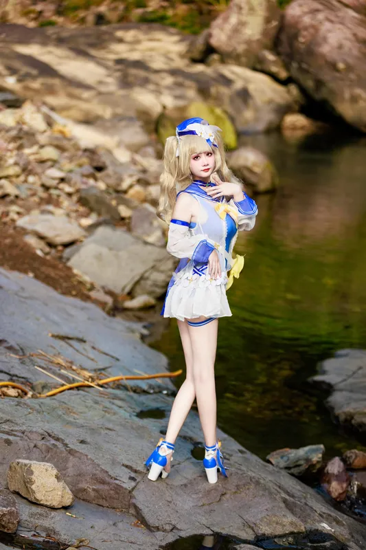 芭芭拉泳装 - 阿雪雪